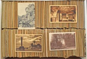 FRANCIAORSZÁG - Kb. 2400 db főleg RÉGI város képeslap dobozban, vegyes minőségben / FRANCE - Cca. 2400 mainly pre-1945 French town postcards in a box, in mixed quality