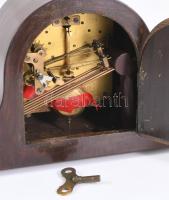 Schwarcz Testvérek kandallóóra, kulccsal, kis kopással, 45x23 cm