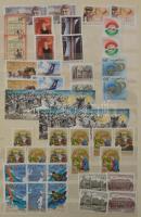 Hagyaték: magyar gyűjtemény 3 hullámkarton ládában 1871-től a 2000-es évek elejéig. Kezdetben főleg bélyegzett gyűjtés idővel egyre több postatisztával, benne a 3 Lánchíd blokk és egyéb jobb kiadások a 40-es 50-es évekből. A modern időszak 2-3 példányos postatiszta gyűjtés hozzá bélyegzett gyűjtemény, FDC gyűjtemény a 80-as 90-as évekből. Nagy volumenű, gondosan kezelt szép anyag számos A/4 és közepes berakóban, albumban, levélberakóban, iratrendezőben. Nagyon magas katalógus érték, magas modern névérték, érdemes megnézni!!!