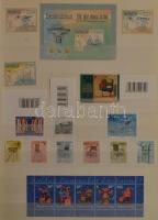 Magyar gyűjtemény 1850-től kb 2000-ig sok jobb kiadással, eleinte főleg bélyegzett, később főleg pos...