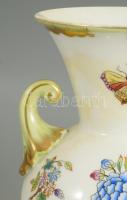 Herendi Viktória mintás váza. Jelzett, kézzel festett, kis kopással, m: 20,5 cm