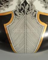 Hollóházi Jurcsák László által tervezett váza: Női fejek. Matricás, jelzett, hibátlan, m: 15,5 cm