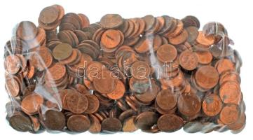 Európai Unió 1c + 2c tétel mintegy 1,4kg súlyban, közte főleg német érmék, más országok elenyésző számban T:vegyes, közte több korrodálódott darab European Union 1 Euro Cent + 2 Euro Cent (~1,4kg) mainly with German coins, with a small number of other countries C:mixed, including several corroded pieces