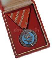 1954. "Szolgálati Érdemérem" zománcozott, ezüstözött bronz kitüntetés mellszalagon, Rákosi-címeres dísztokban T:XF Hungary 1954. "Meritorious Service Medal" enamelled, silver plated bronze decoration with ribbon in Rákosi coat of arms case C:XF NMK 617.