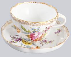 Meissen antik kézzel festett teás csésze, aljjal, jelzett, aranyozáson kopással, kardos jelzés, d: 15 cm
