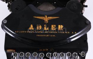 cca 1937 Adlerwerke Vorm. Heinrich Kleyer A.G. "Adler Mod 37" írógép. A Wehrmacht számára ...