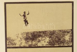 Wagner János (1936-2022): Gyermekkor, 1975. Szitanyomat, papír, jelezve jobbra lent: Wagner. Reprodu...