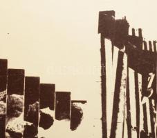 Wagner János (1936-2022): A lépcső, 1980 körül. Szitanyomat, papír, jelzett a hátoldalán. Párdarabja...