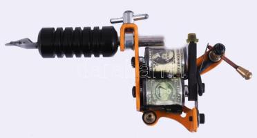 Tetováló gép, kiegészítőkkel