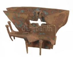 Bors István (1938-2003): Pieta. Bronz, jelzés nélkül, kopásnyomokkal, m: 8 cm, h: 14,5 cm. Irodalom:...