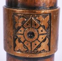 Iparművészeti Vállalat váza. Jelzés nélkül, réz, kopással, m: 17,5 cm