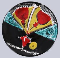 Holló Katalin által készített 2 darab falitányér. Jelzés nélkül, kis mázhibával, d: 29,5 cm