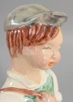 H. Ráhmer Mária (1911-1998): Cipészfiú, festett mázas kerámia, jelzett, hibátlan, m: 24 cm