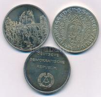 Német Demokratikus Köztársaság 1970-1980 k. 3xklf Cu-Ni emlékérem (35mm) T:AU,XF patina
German Demo...