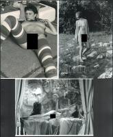 Aktmodellek életlenszerű találkozása egy tételben, szolidan erotikus felvételek, 3 db modern nagyítás, jelzés nélkül, 21x15 cm és 15x21 cm