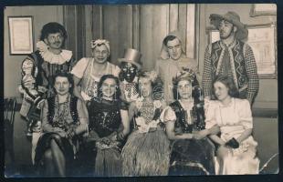 cca 1930-1940 Farsangi jelmezes csoportképek, 3 db fotó, 9x14,5 cm és 11x17 cm között