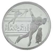 Franciaország 1990. 100Fr Ag "XVI. Téli Olimpia - Albertville 1992 - Gyorskorcsolya" tanúsítvánnyal, kapszulában, dísztokban T:PP France 1990. 100 Francs Ag "16th Winter Olympics - Albertville 1992 - Speed Skating" with certificate, in capsule and display case C:PP Krause KM#980