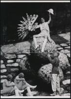 cca 1950 Georges Hugnet (1906-1974) francia művész kollázsa, 1 db modern nagyítás, jelzés nélkül, 21x15 cm