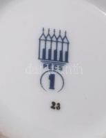 Zsolnay Szalonnázó paraszt. Terv.: Szomor János (1908-1980). Jelzett, kézzel festett, hibátlan, m: 3...