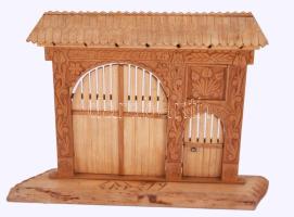 Faragott fa erdélyi székelykapu, 38x26 cm