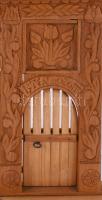 Faragott fa erdélyi székelykapu, 38x26 cm