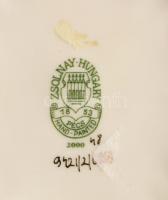 Zsolnay aranykontúrozott virágmintás bonbonier, jelzett, hibátlan, 10,5x10,5 cm