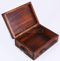 Faragott fa doboz, 10x15 cm