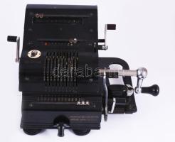 cca 1930 Brunsviga 13ZK mechanikus számológép, 23x22x14 cm /// cca. 1930 Brunsviga 13ZK mechanical calculator, 23×22×14 cm