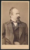 cca 1868 Johann Nepomuk Beck (1827-1904) operaénekes portréja, keményhátú fotó Carl von Jagemann bécsi műterméből, 10,5×6,5 cm