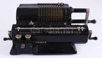 1935-1945 Original Odhner mechanikus számológép. Felirata: AKTIEBOLAGET / Original-Odhner / GOTEBORG SVERIGE. Jó állapotban, 32x11 cm