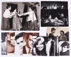 11 db magyar színészeket, színésznőket ábrázoló fotó és nyomtatvány, változó méretben és állapotban, 18x24 cm-ig