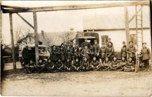 Targoviste, Tergovistye, Tirgovics; Román katonák és járművek / Romanian military, soldiers and vehicles. Foto M. Zissu photo (EB)