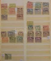 Csehszlovák tétel, benne gyűjtemény, gyűjteményrész előnyomott albumlapok, nagy rendező, dobozban ho...