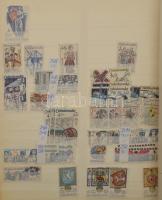 Csehszlovák tétel, benne gyűjtemény, gyűjteményrész előnyomott albumlapok, nagy rendező, dobozban ho...