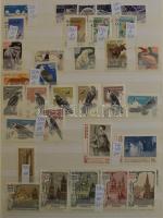 Szovjetunió tétel főleg bélyegzett anyag az 50-es évektől benne gyűjteményrész, rendező, 10-es tétel, sok képes és motívum kiadás, összesen 10 db berakóban közte 8 db A/4, hullámkarton dobozban