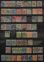 Vegyes magyar és külföldi tétel, benne javarészt magyar bélyegek, gyűjtemény, gyűjteményrész, rendező, bélyegfüzetek, cserefüzetek, albumlapok, 6 db közepes és 1 db A4-es berakóban, dobozban