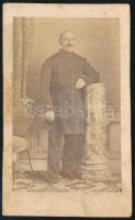 cca 1860 Seiffert Károly (1829-1895) földbirtokos, keményhátú fotó Heller József pesti műterméből, 10,5×6,5 cm