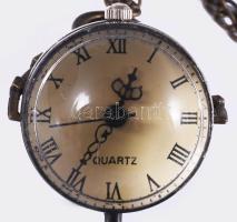 Nagyítós üvegű nyakláncóra, d: 2,5 cm