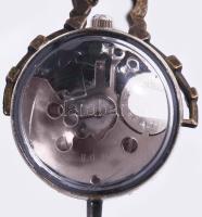 Nagyítós üvegű nyakláncóra, d: 2,5 cm