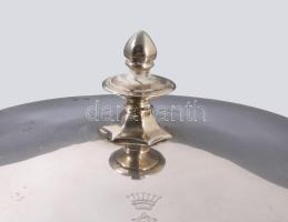 Ezüst (Ag) lábas, monogramos és bárói koronás díszítéssel, jelzett, d: 18 cm, nettó 671g