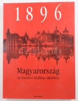 1896. Magyarország az Ezredévi Kiállítás tükrében. A kötet anyagát gyűjtötte és összeállította a dokumentációt írta és szerkesztette: Varga Katalin. Bp., 1996., Atlantisz. Fekete-fehér képanyaggal illusztrált. Térkép-melléklettel. Kiadói kartonált papírkötés, kiadói papír védőborítóban.
