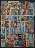 Szép görög tétel, 1.200-1.300 főleg képes bélyeg 16 vastag fekete lapos megtömött A4-es berakóban