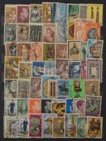 Szép görög tétel, 1.200-1.300 főleg képes bélyeg 16 vastag fekete lapos megtömött A4-es berakóban