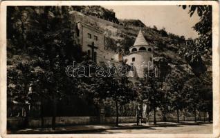 1950 Budapest XI. Gellérthegyi Sziklatemplom a Pálos kolostorral, villamos (ragasztónyom / glue mark)