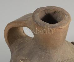 Arcmintás kerámia flaska, azonosítatlan korú, m:12 cm