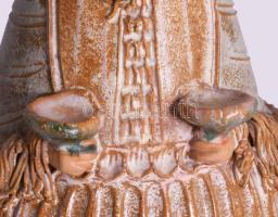 Kiss Roóz Ilona (1920-2010): Mázas kerámia szobor. Kézzel festett, jelzett, repedéssel m: 29 cm