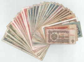Vegyes, 30db-os külföldi bankjegytétel, benne Jugoszlávia, Csehszlovákia, Bulgária T:F,VG
Mixed, 30...