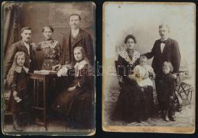 cca 1910 Családi portrék, 2 db kabinetfotó sérüléssel, 16,5×10,5 cm