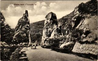 1936 Torda, Turda; Leánykő, Leányka-kő, út az Aranyos völgyben, automobil. Füssy J. kiadása / Valea Ariesului, Piatra fetei / valley road, rock, automobile (EK)