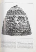 László Gyula: Árpád népe. Bp., 1988, Helikon. Első kiadás. Gazdag képanyaggal illusztrálva. Kiadói e...